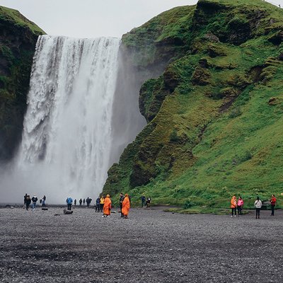 Do People in Iceland Speak English? - Langly